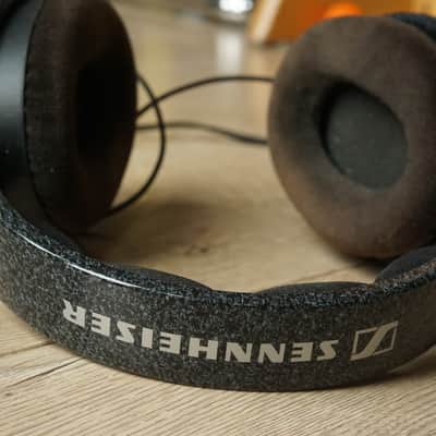 Sennheiser HD 600 Professional Headphones 2010s - Black image 3