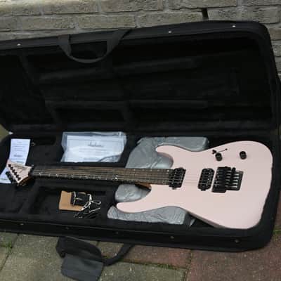 Jackson American Series Virtuoso™, Streaked Ebony Fingerboard - Satin Shell Pink image 13