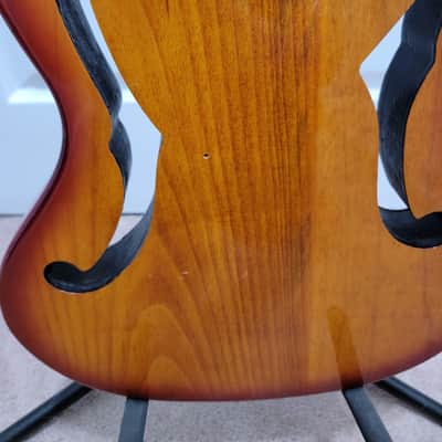 Series 10 Scroll Bass image 10