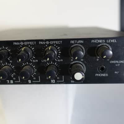 Boss MX-10 Mixer w AC Power supply, 10channels fxsends Mic in /stereo line , Half rack image 2