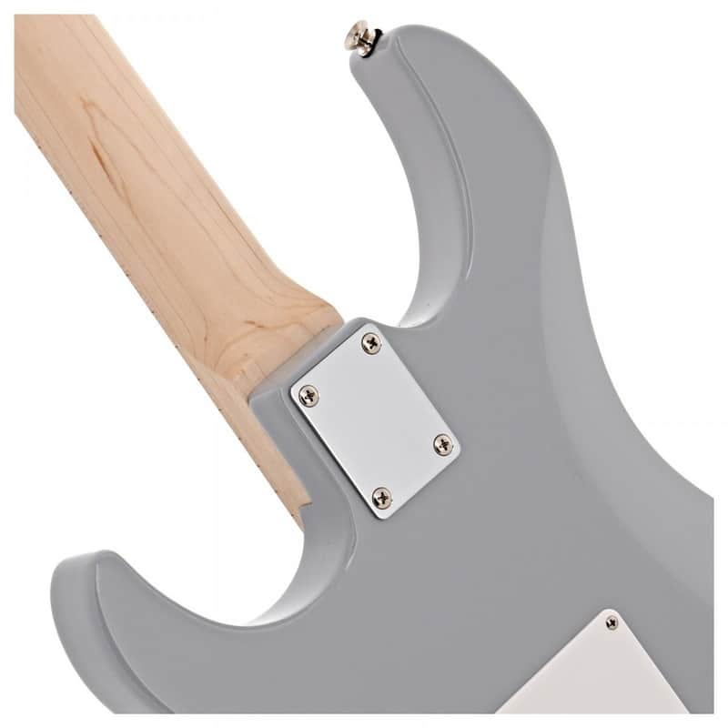 Yamaha Pacifica 112VM — голова грифа с колками закрытого типа