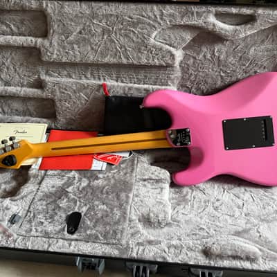 Fender American Ultra Stratocaster Bubble gum limited edition last in EU image 11