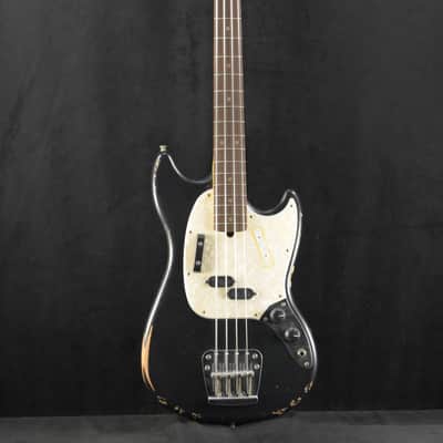 Fender JMJ Road Worn Mustang Bass Black image 2