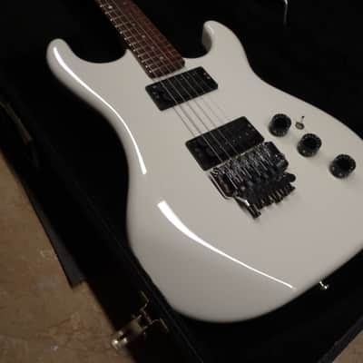 Rare Kramer Pacer Imperial USA 1984 Banana Headstock- Artic White image 23