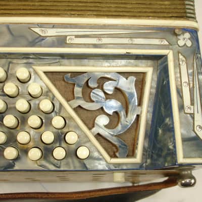 Vintage Casavi Verona Italia Piano Accordion image 18