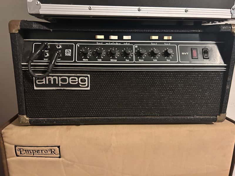 Ampeg SVT 300-Watt Bass Amp Head 1980 - 1985 - Black image 1