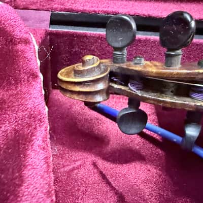 Antique Jacobus Stainer-Style Full-Size Violin – 1635 Label, Bow & Case Antique Jacobus Stainer-Style Full-Size Violin – 1635 Label, Bow & Case Unknown  - warm amber-brown finish, attractive figured maple back and sides image 2