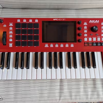 Akai Professional MPC Key 37 Production Synthesizer image 2
