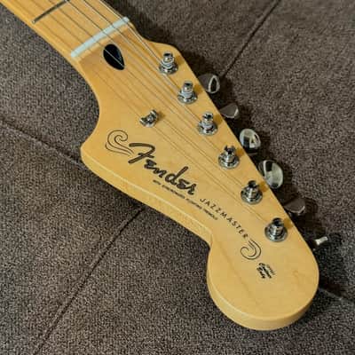 Fender MIJ Junior Collection Jazzmaster with Fender Gigbag - 2025 Model in Satin Shell Pink image 7