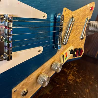 DiPinto Quark 6 Echo Killer 2026 - Metallic blue grain image 4