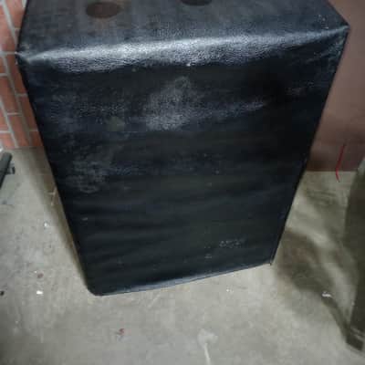 Kustom 2 x 15 Cabinet- Black Tuck n Roll image 15