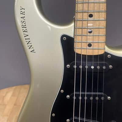 Fender 1979 anniversery Stratocaster image 2