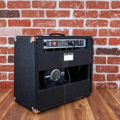 Peavey Artist 240 120-Watt 1x12" Guitar Combo 1979- Black image 6