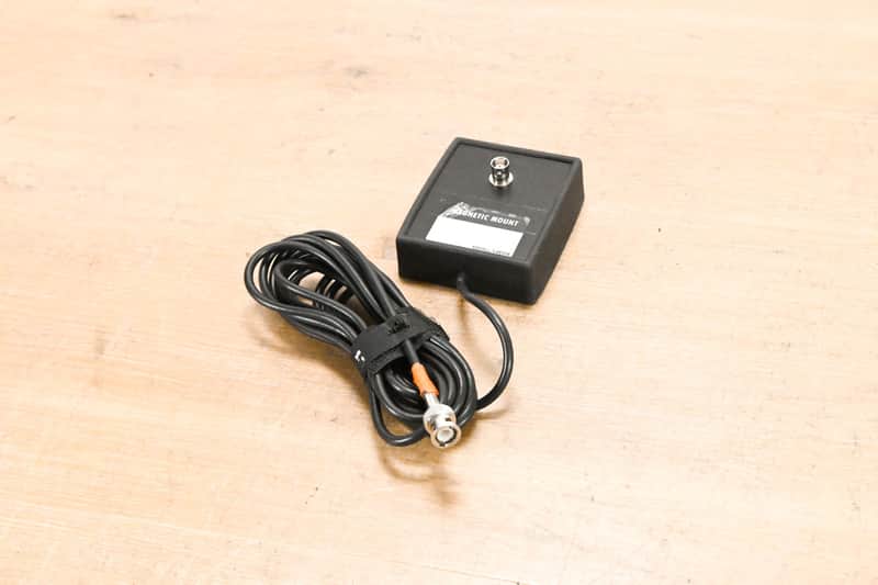 Radiall / Larsen BNC-BNC Magnet Mount CG0119R image 1