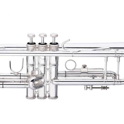 Levante LV-TR6301 Bb Trumpet, Silver Plated image 2