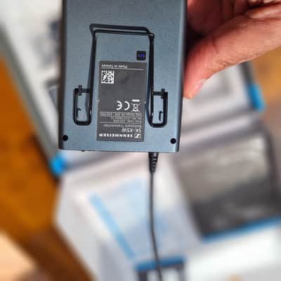 Sennheiser 🎸 Sennheiser XS Wireless Instrument Set – Receiver + Bodypack Transmitter – Original Box image 4