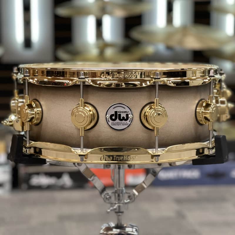DW COLLECTOR'S 14X5 SSC MAPLE SNARE DRUM NATURAL TO EBONY SATIN OIL BURST | GOLD HARDWARE - FLOOR MODEL image 1