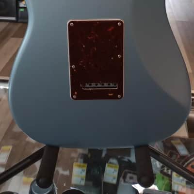 Fender American Elite Stratocaster HSS Shawbucker with Maple Fretboard 2019 - Satin Ice Blue Metallic image 6