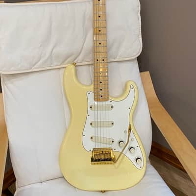 Fender Stratocaster Gold Elite 1983 Off white image 2