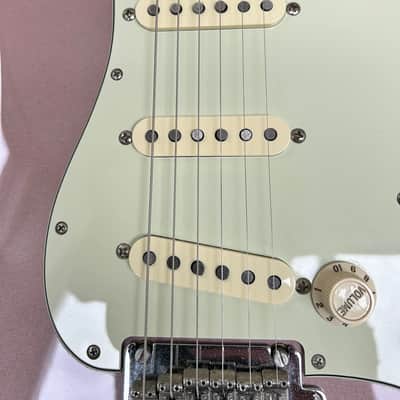 Fender Vintera '60s Stratocaster Modified with Pau Ferro Fretboard 2019 - 2023 - Burgundy Mist Metallic image 5