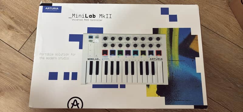 Arturia MiniLab MkII 25-Key MIDI Controller 2017 - Present - White image 1