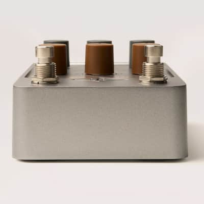 Universal Audio OX Stomp Dynamic Speaker Emulator 2023 - Present - Silver image 3