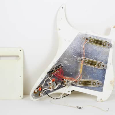 1989 Vintage Fender Stratocaster Plus Loaded PICKGUARD w/Gold Lace Sensor PICKUPS 1980s USA Strat image 2