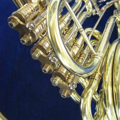 Alexander 92M Vienna Horn with Marcus Bonna Case, Mint! image 4