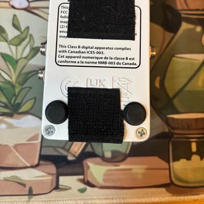 Electro-Harmonix Canyon 2017 - Present - White image 3
