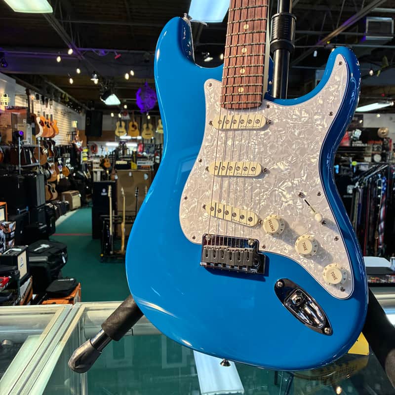 Fender PLAYER II STRATOCASTER 2025 - Electric Blue image 1