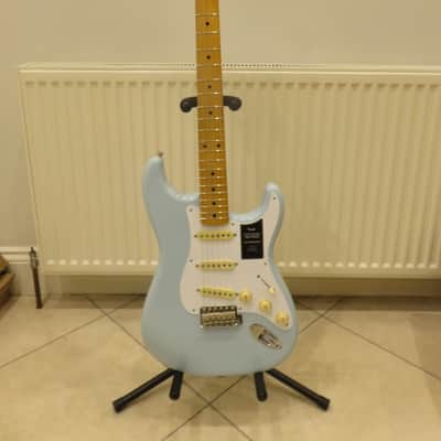 Fender Vintera '50s Stratocaster with Maple Fretboard 2019 - 2023 - Sonic Blue image 2