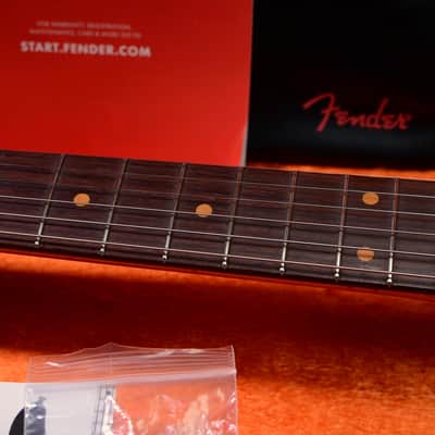 Fender American Vintage II 1961 Stratocaster 2024 - Fiesta Red image 4