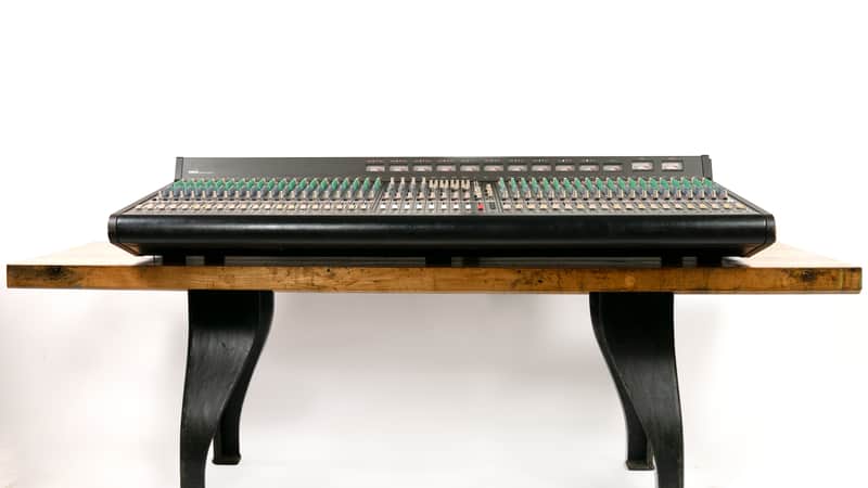 40 Channel Yamaha PM-1800 Console - The Japa Neve | Reverb