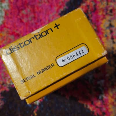 MXR Distortion +  Script Logo Pre-1977 - Vintage Yellow image 7