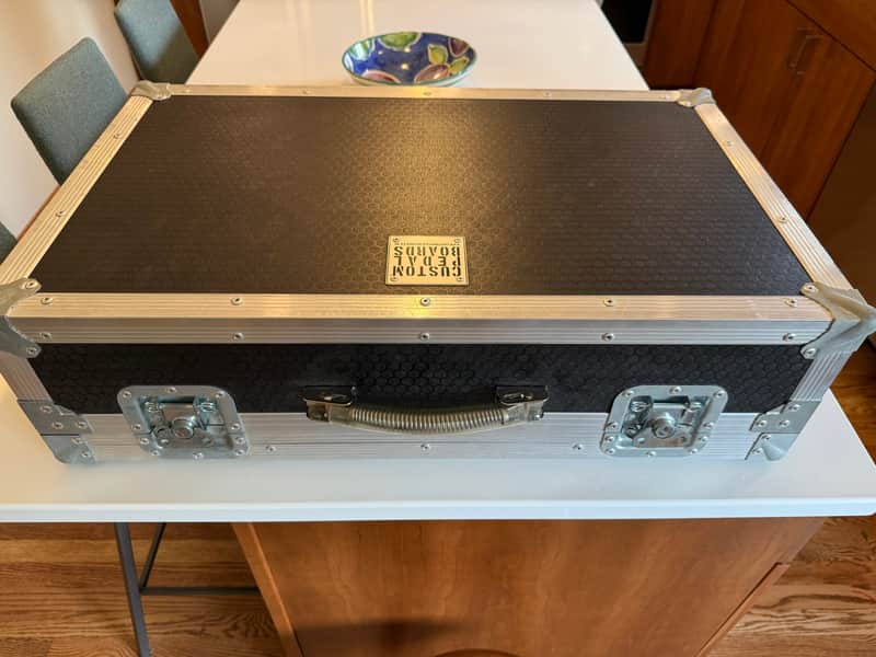 Custom Pedalboards UK Medium Flight Case Pedalboard 2018 - Black/Grey image 1