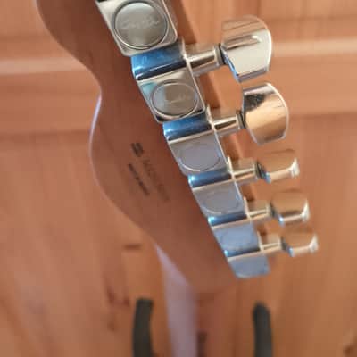 Fender Player Telecaster with Maple Fretboard 2018 - 2024 - Butterscotch Blonde image 4
