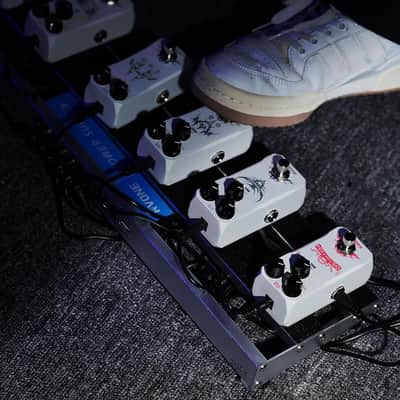 RVONE High Gain Distortion Pedal for Electric Guitar, Aluminum Guitar Pedal, Analog Guitar Effects Pedal for Compact Stage & Studio Pedal, True Bypass image 7