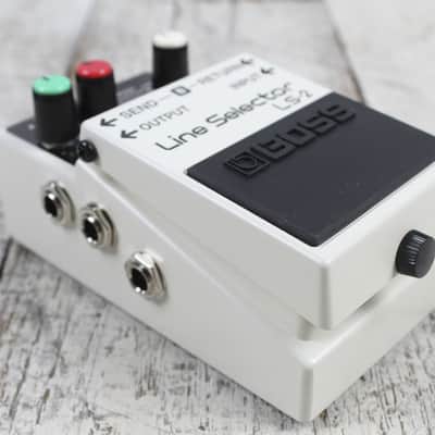 Boss LS-2 Line Selector Pedal Electric Guitar Line Selection Effects Pedal image 5