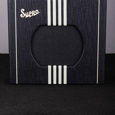 Supro Delta King 10 1 x 10-inch 5-watt Tube Combo Amp - Black and Cream image 1