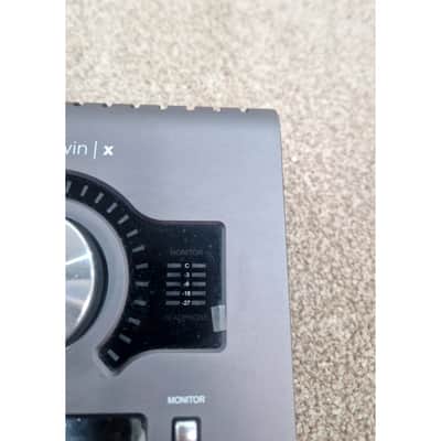 Appolo Twin X - Audio Interface - Silver - Like New w/ Original Box & Power Supply image 3