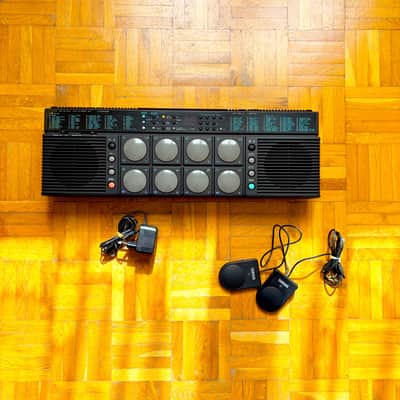 Yamaha DD-10 (Japan, 1988) - Vintage Drum Machine! With MIDI and L+R trigger pedals and power supply!