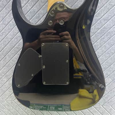 Ibanez RG270B-BK Standard 1990's SEE CRACK IN THE FINISH image 12