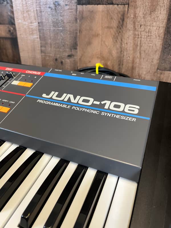 Roland Juno-106 61-Key Programmable Polyphonic Synthesizer 1984 - 1985 - Black image 1