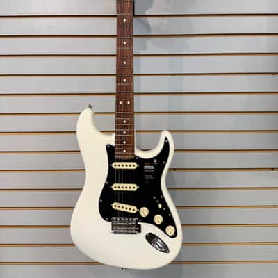 Fender American Performer Stratocaster 2021 - Arctic White image 2