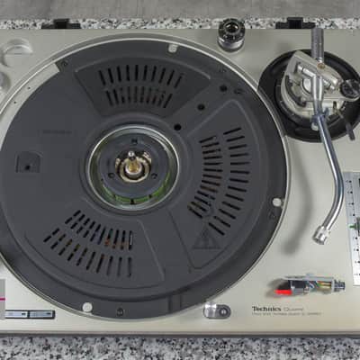Technics SL-1200MK2-A Silver Direct Drive DJ Turntable in Good condition image 8