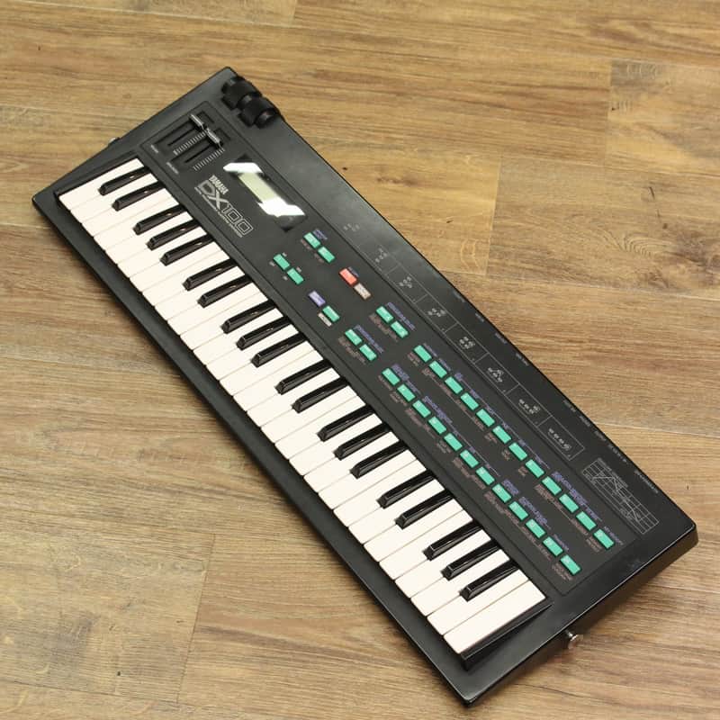 Yamaha DX100 シンセサイザー Yamaha DX100 Programmable Algorithm Synthesizer | Reverb