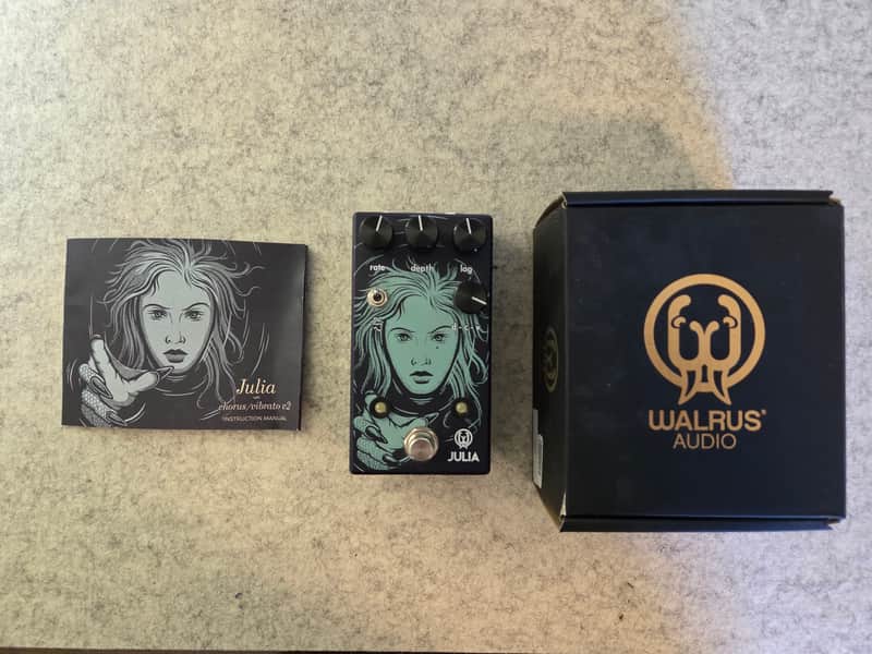 Walrus Audio Julia chorus/vibrato v2 - Black image 1