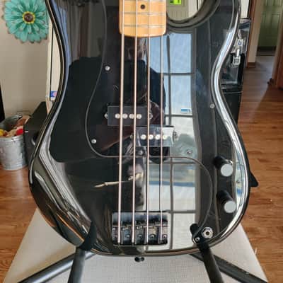 Fender Roger Waters Artist Series Signature Precision Bass 2011 - 2017 - Black image 4