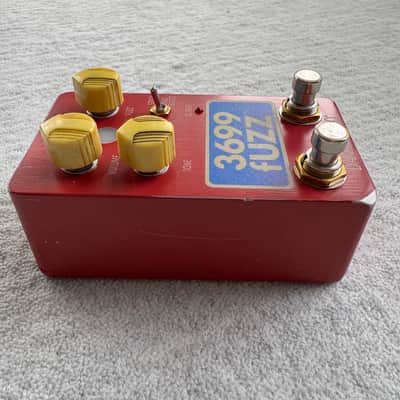 Danelectro The 3699 Fuzz pedal with box image 4