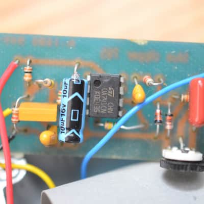 Dan Armstrong Blue Clipper Fuzz Plugin Blue image 10